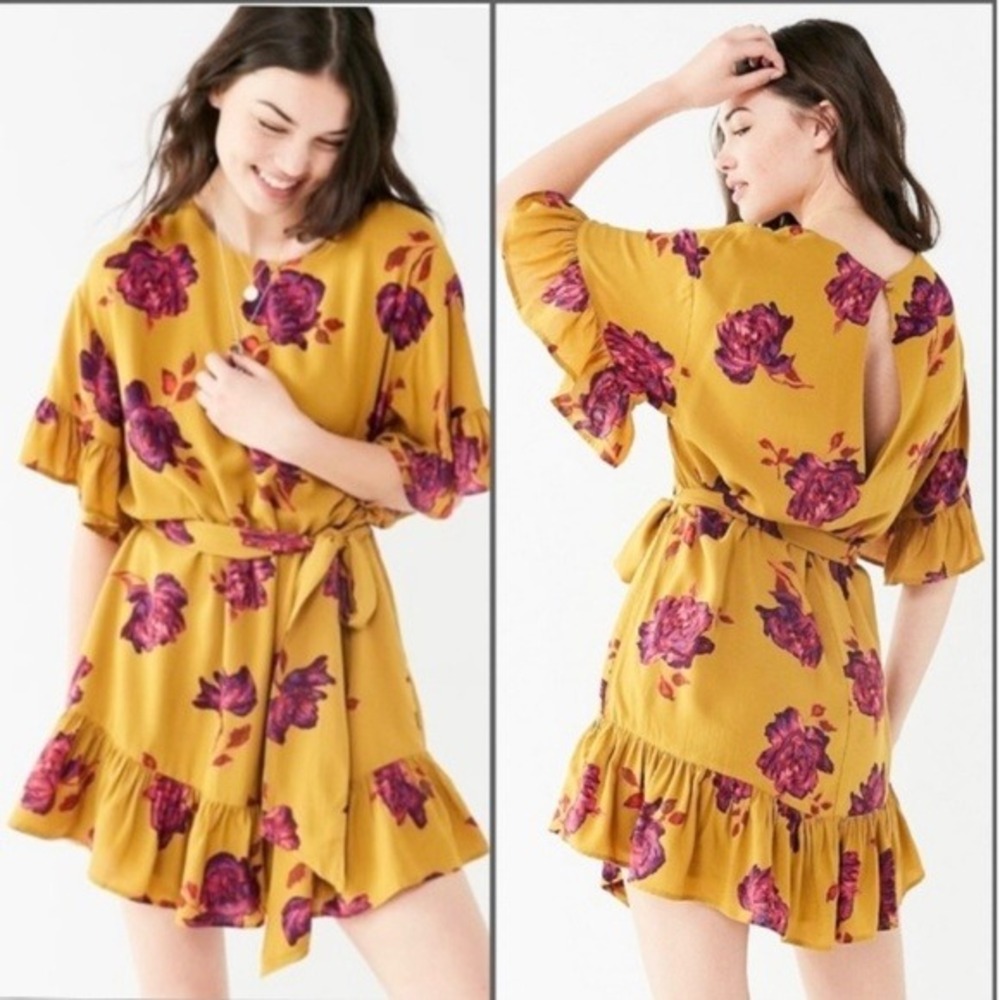 Urban Outfitters Suddenly Spring Ruffle Floral Dress Size M